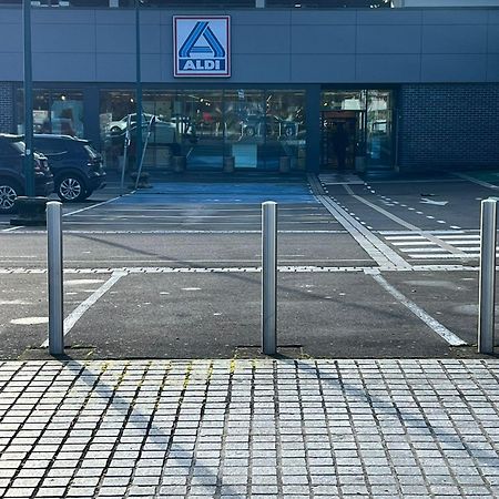 Appartement 5Min Gare Rer Disneyland Paris Val D'Europe La Vallee Village Parking Inclus Montevrain Exterior photo
