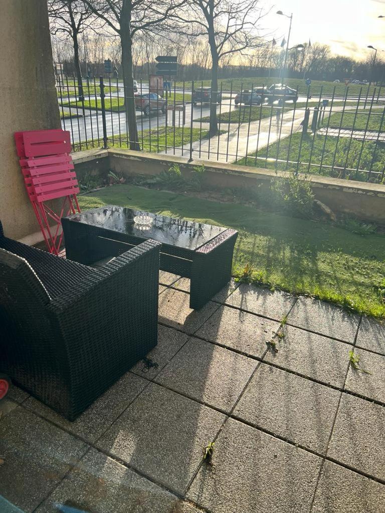 Appartement 5Min Gare Rer Disneyland Paris Val D'Europe La Vallee Village Parking Inclus Montevrain Exterior photo