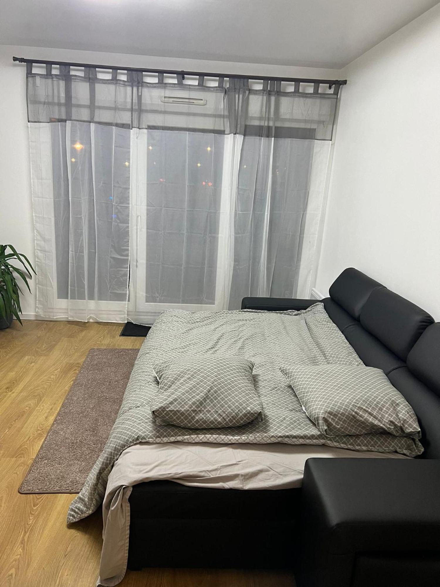 Appartement 5Min Gare Rer Disneyland Paris Val D'Europe La Vallee Village Parking Inclus Montevrain Exterior photo