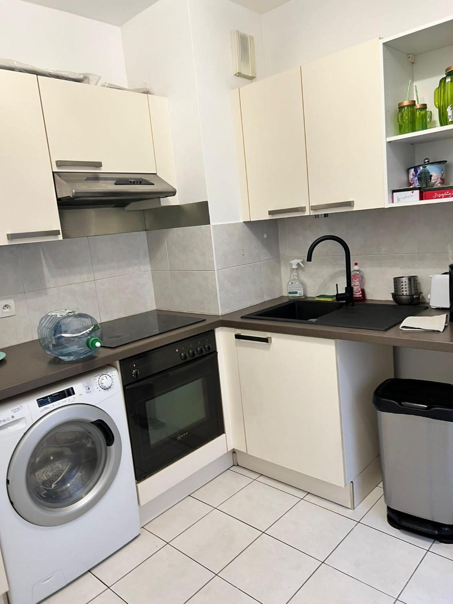 Appartement 5Min Gare Rer Disneyland Paris Val D'Europe La Vallee Village Parking Inclus Montevrain Exterior photo
